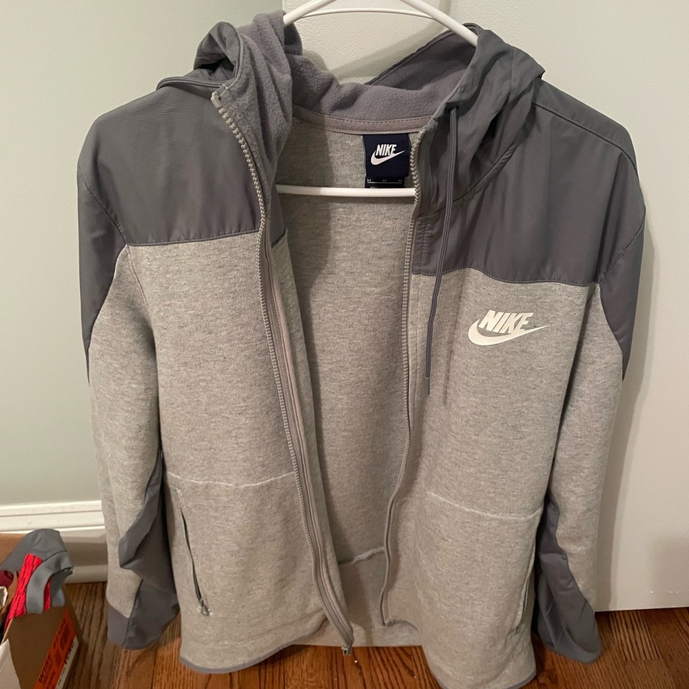 Nike Gray Crewneck Sweatshirt